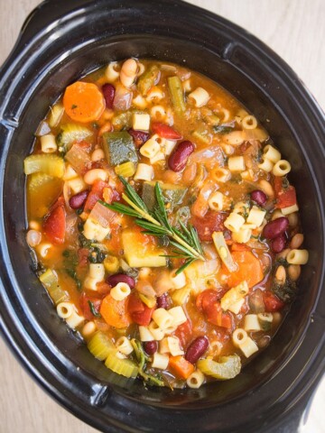 Easy Minestrone Soup in Black Slow Cooker