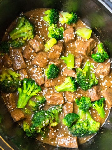 Easy Chinese Beef and Broccoli in Black Slow Cooker- Overhead Shot